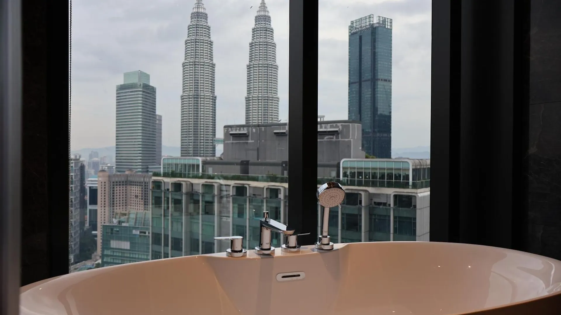 Imperial Klcc Residences By Perkasa Ikon Kuala Lumpur Apartment